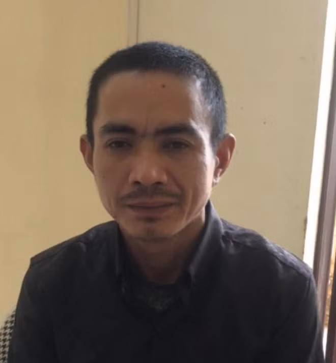 Đối tượng Nguyễn Văn Quân vừa bị Công an bắt giữ lúc 20h 50 ngày 27/10.