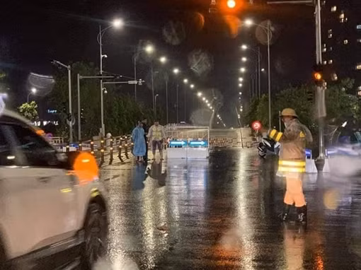 Mưa lớn gây thiệt hại nghiêm trọng tại miền Trung ảnh 7