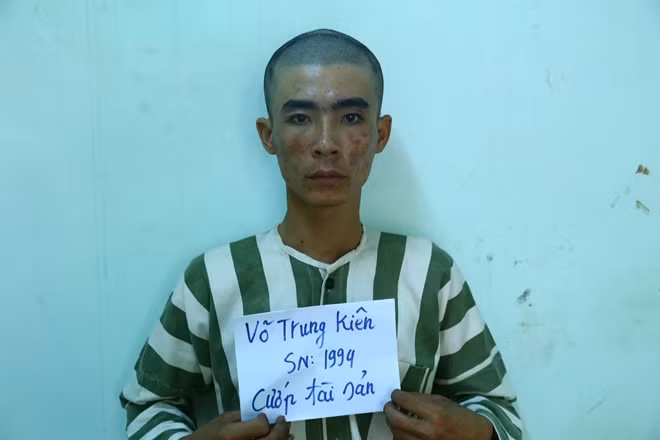 Đối tượng tại cơ quan Công an