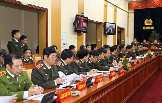 Các đại biểu tham dự buổi giao ban.