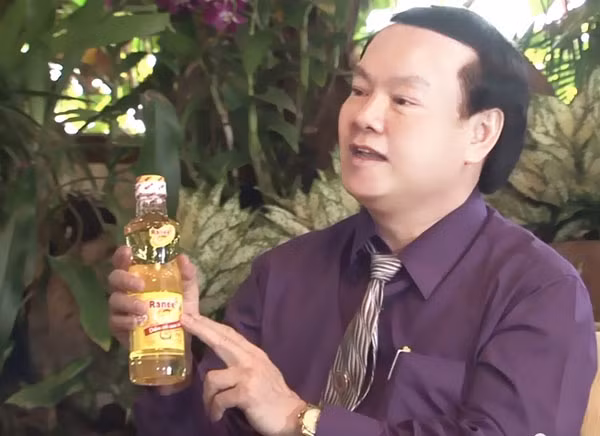 Kỹ sư Lê Thanh Thuấn, Chủ tịch HĐQT Tập đoàn Sao Mai tự hào về sản phẩm dầu cá cao cấp Ranee.