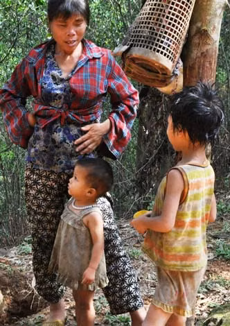 3 mẹ con chị Tâm thời còn lang thang.