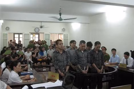 Toàn cảnh phiên xử bị cáo Kiên và đồng bọn ngày 20/5. Ảnh: Nguyễn Hưng