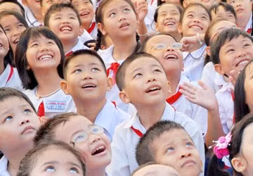 Không phân biệt com trai, con gái trong gia đình mới là mấu chốt giải quyết vấn đề mất cân bằng giới tính khi sinh (ảnh: internet) Không phân biệt com trai, con gái trong gia đình mới là mấu chốt giải quyết vấn đề mất cân bằng giới tính khi sinh (ảnh: internet)