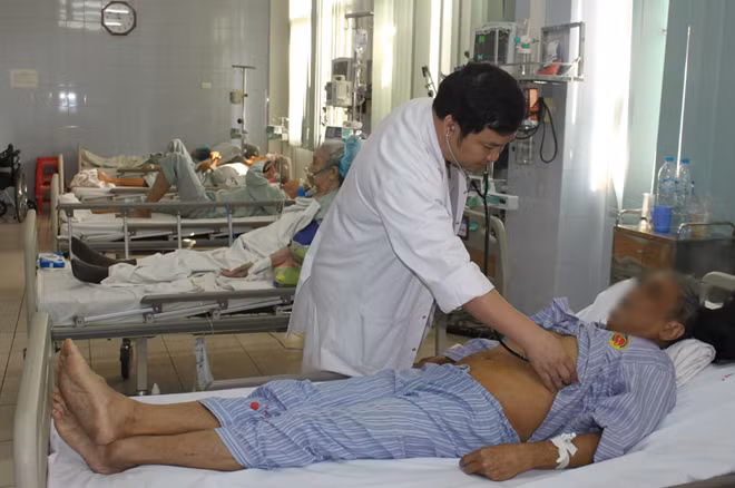 Các bệnh nhân sau cấp cứu đã qua cơn nguy kịch