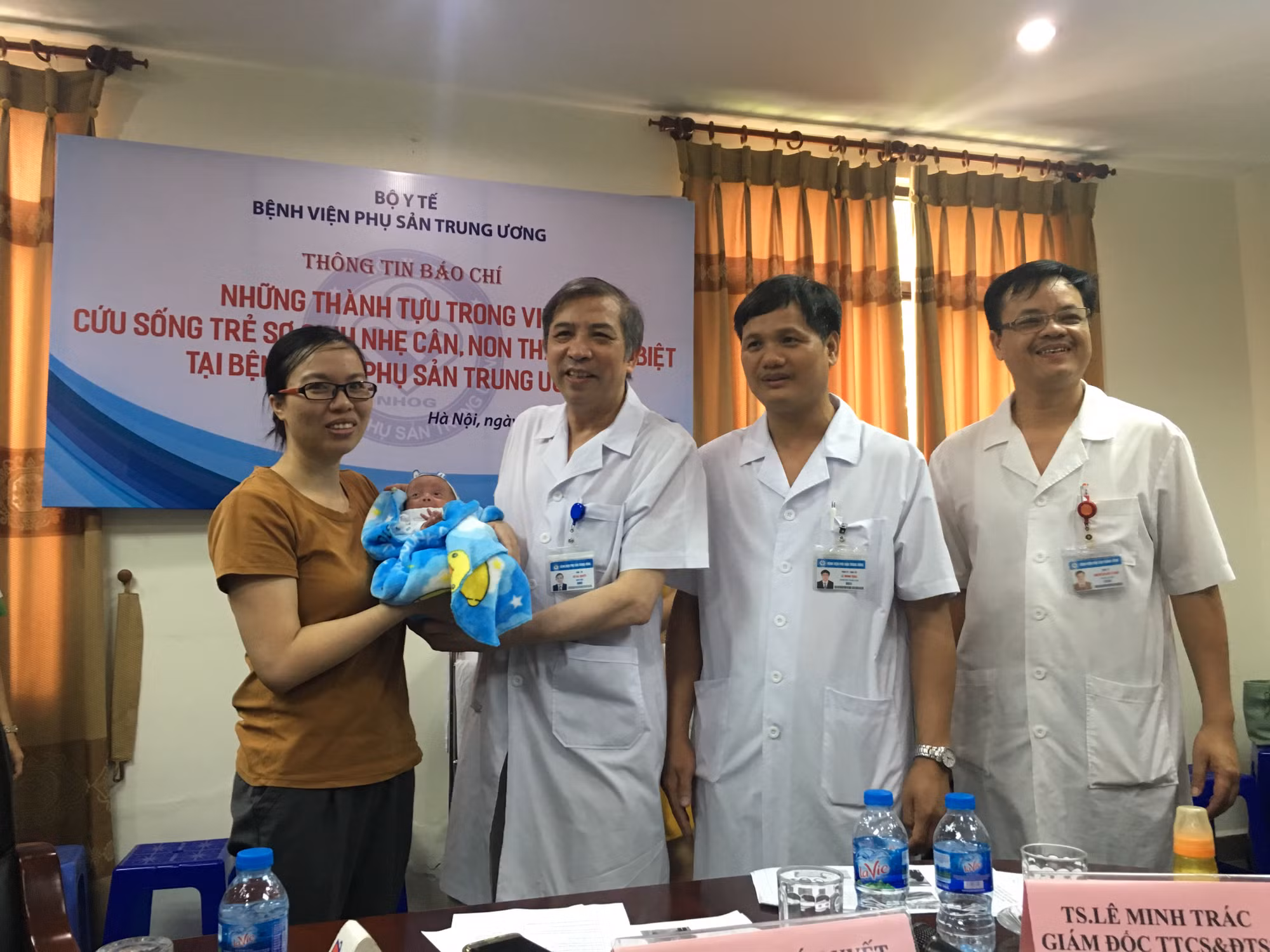 Kỳ tích cứu sống trẻ sinh cực non tháng, nặng 500gr