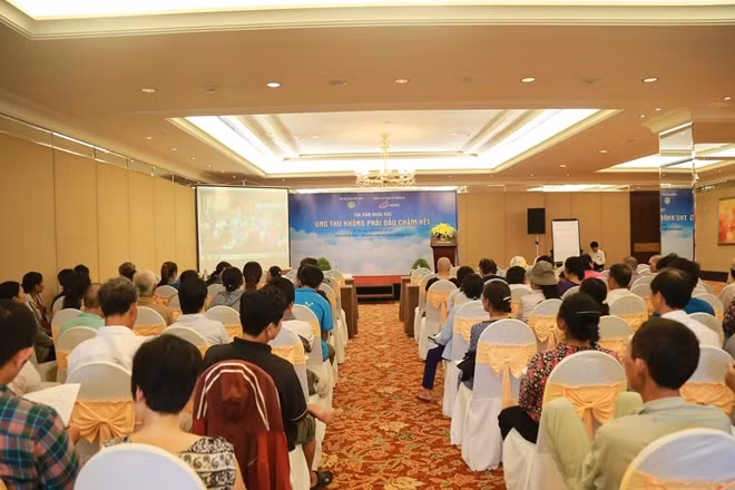 Hội thảo thu hút nhiều chuyên gia về ung thư
