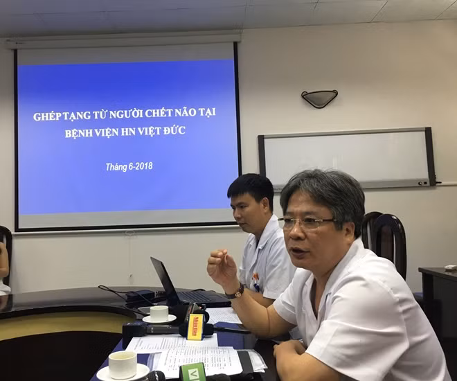 GS. Trần Bình Giang thông tin về kết quả 16 ca ghép.
