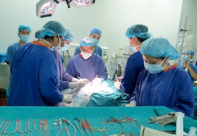 Phẫu thuật nội soi nền sọ qua mũi
