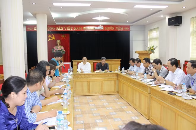 Đoàn công tác của BV Da liễu Trung ương làm việc với Sở Y tế Hưng Yên ngày 19-7