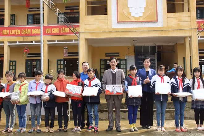 Ấm áp nghĩa tình