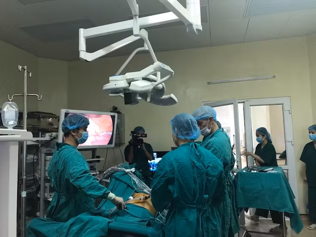 Nhanh gặp tử thần vì tin vào chữa ung thư bằng... đắp lá