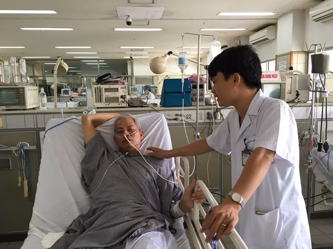 Người già cần được chăm sóc y tế gấp nhiều lần người trẻ