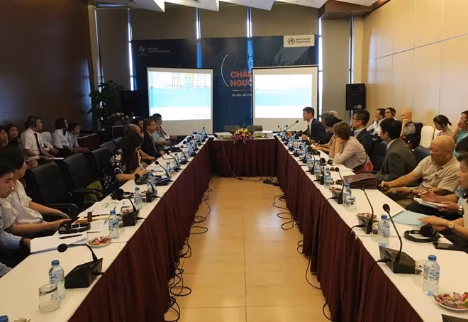 Nhiều chuyên gia quốc tế và trong nước tham gia hội thảo về vấn đề dân số già