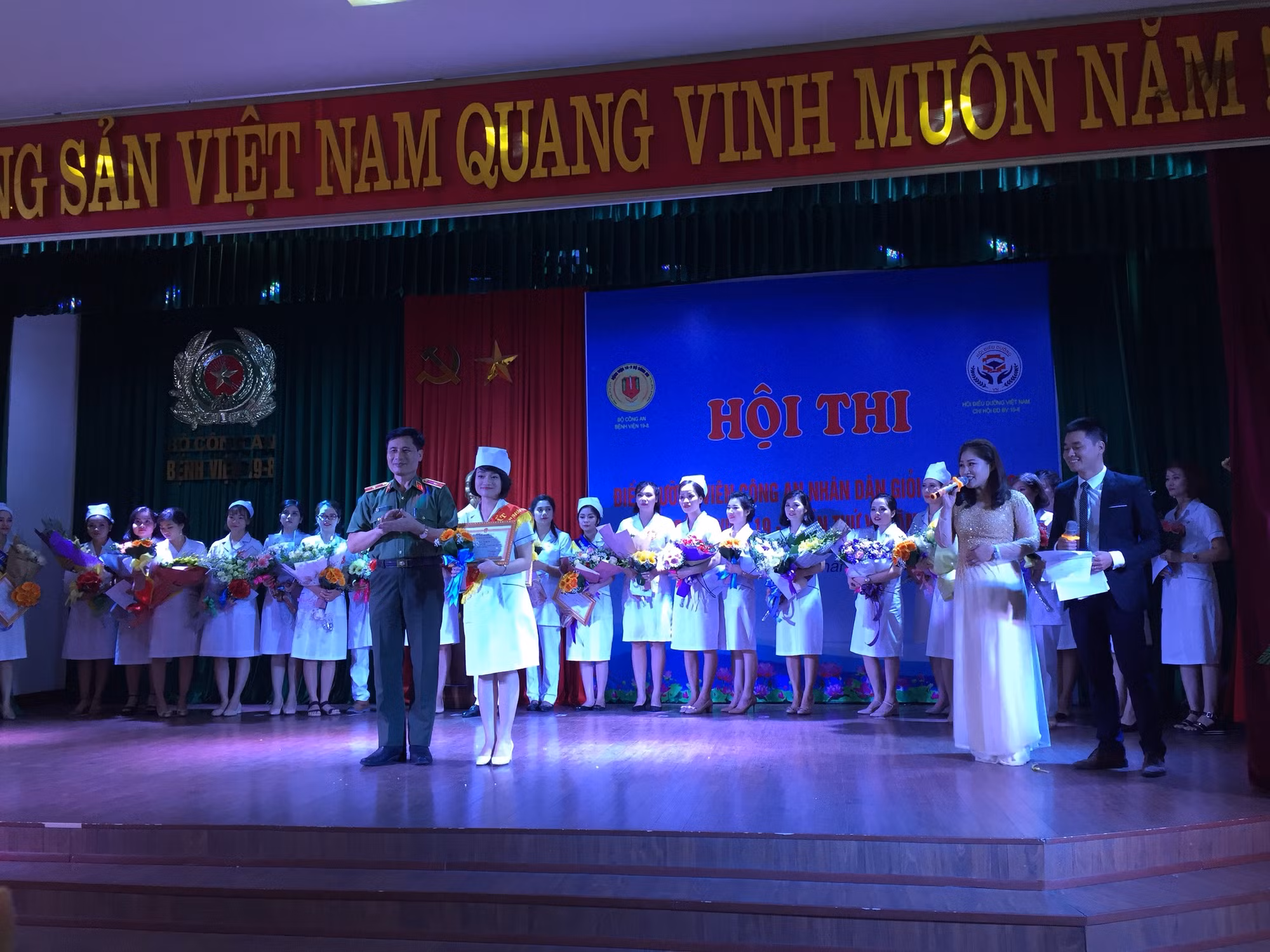 Sôi nổi Hội thi "Điều dưỡng viên, hộ sinh CAND giỏi – thanh lịch Bệnh viện 19-8" ảnh 8