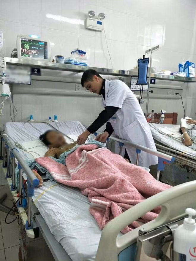 Bệnh nhân đã qua cơn nguy kịch (ảnh chụp chiều 12.1)