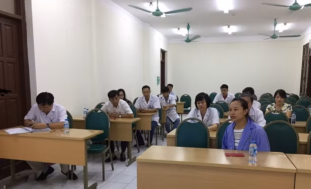 Hội chẩn có người nhà bệnh nhân tham dự