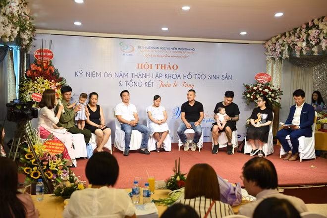 Các gia đình hiếm muộn đặc biệt giao lưu tại hội thảo