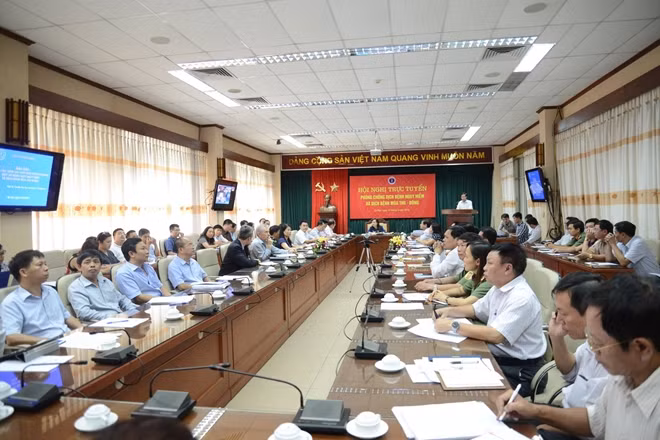 Họp bàn biện pháp ứng phó với dịch bệnh mới nổi và nguy hiểm