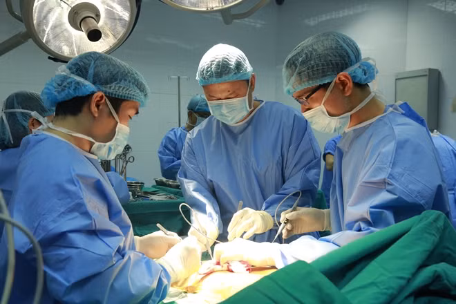 Ca ghép phổi từ người chết não đầu tiên của VN
