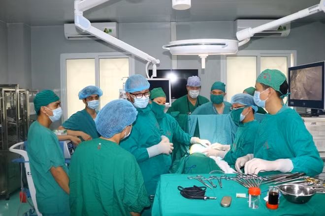 Ca mổ ứng dụng các kỹ thuật hiện đại lần đầu tiên thực hiện ở Việt Nam