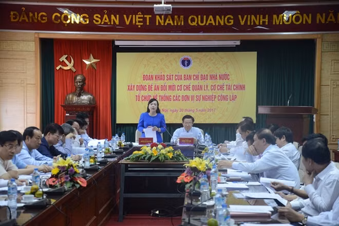 Bộ trưởng Bộ Y tế Nguyễn Thị Kim Tiến báo cáo kết quả thực hiện cơ chế quản lý các đơn vị sự nghiệp y tế công lập