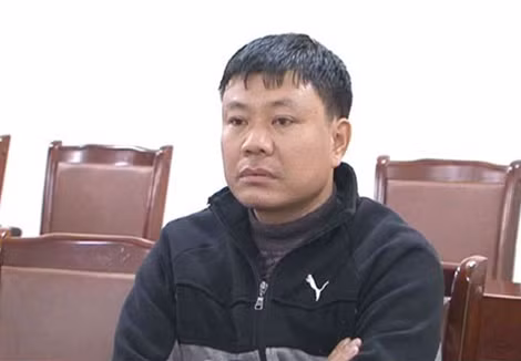 Thuyền trưởng Bùi Văn Hiên tại cơ quan Công an.