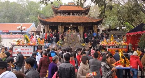 Hội Lim dừng tổ chức, đền Bà Chúa kho đón khách trở lại ảnh 2