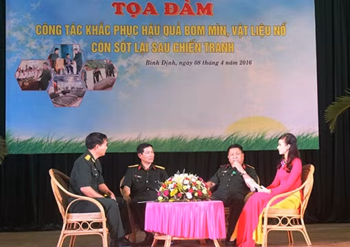 Tọa đàm “Công tác khắc phục hậu quả bom mìn, vật liệu nổ sau chiến tranh” 