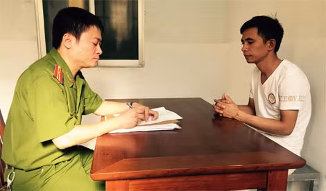 Đối tượng Việt tại cơ quan cảnh sát điều tra Công an quận Hoàng Mai.