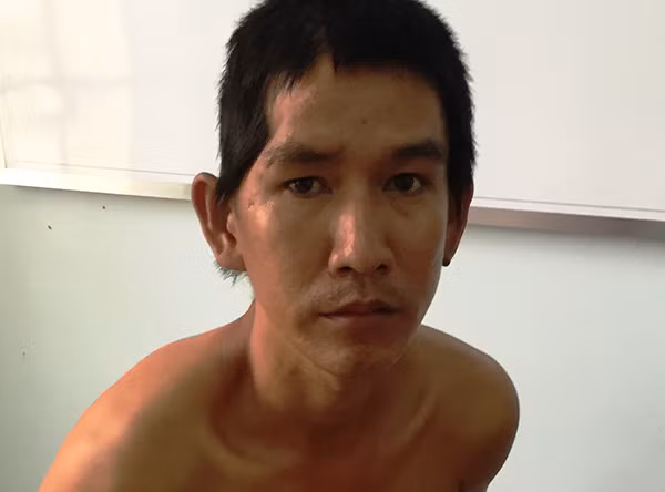 Hung thủ tại cơ quan điều tra.