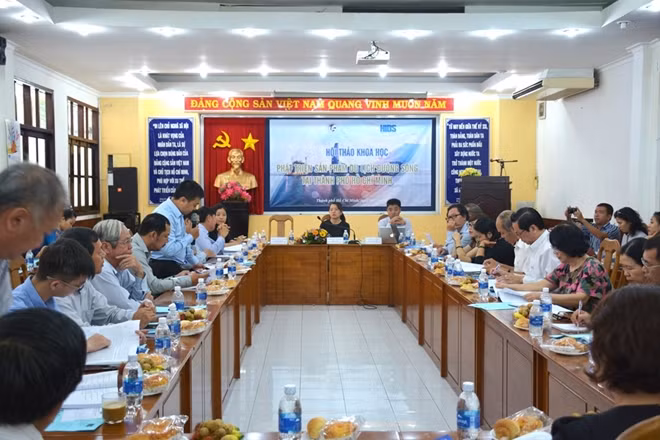 Hội thảo khoa học “Phát triển sản phẩm du lịch đường sông tại TP Hồ Chí Minh”.
