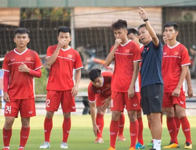 Rất khó cho HLV Hoàng Anh Tuấn và các học trò trong việc vuợt qua U19 Australia.
