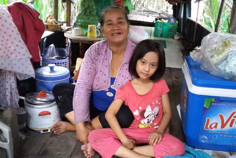 Món quà thượng đế ban cho bà Vĩnh tuổi xế chiều. Món quà thượng đế ban cho bà Vĩnh tuổi xế chiều.