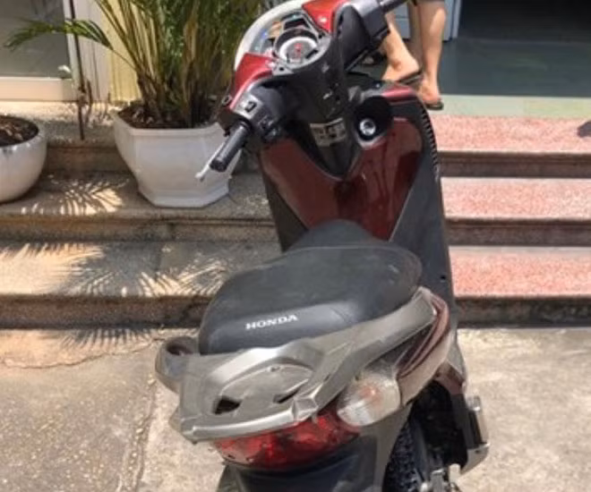 Chiếc xe SH tang vật được thu giữ trả lại cho chị Chuyên. Chiếc xe SH tang vật được thu giữ trả lại cho chị Chuyên.