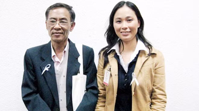 Vợ chồng nhà thơ Hoàng Nhuận Cầm.