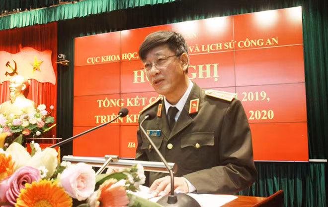 Thiếu tướng Đỗ Lê Chi, Cục trưởng báo cáo kết quả công tác và quán triệt nội dung cơ bản Hội nghị Công an toàn quốc lần thứ 75 Thiếu tướng Đỗ Lê Chi, Cục trưởng báo cáo kết quả công tác và quán triệt nội dung cơ bản Hội nghị Công an toàn quốc lần thứ 75