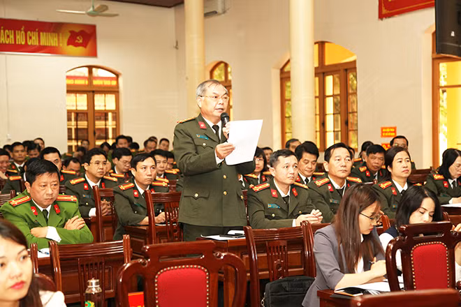 Cử tri Công an tỉnh Thái Nguyên nêu ý kiến, phản ánh, kiến nghị với Đoàn đại biểu Quốc hội tỉnh Thái Nguyên.