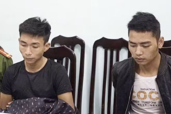 Hai đối tượng tại cơ quan Công an. Hai đối tượng tại cơ quan Công an.