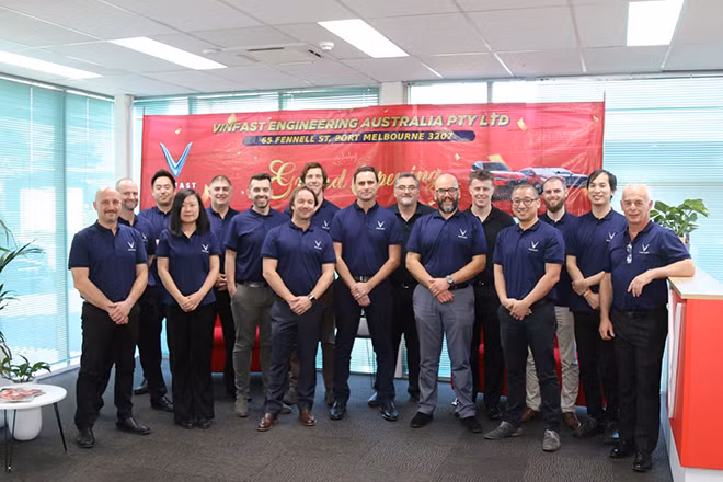 Từ đầu năm 2020, VinFast Australia đã đi vào hoạt động, với nòng cốt là Viện Công nghệ Ô tô 2. Viện có quy mô gần một trăm nhân sự chính thức. Từ đầu năm 2020, VinFast Australia đã đi vào hoạt động, với nòng cốt là Viện Công nghệ Ô tô 2. Viện có quy mô gần một trăm nhân sự chính thức.