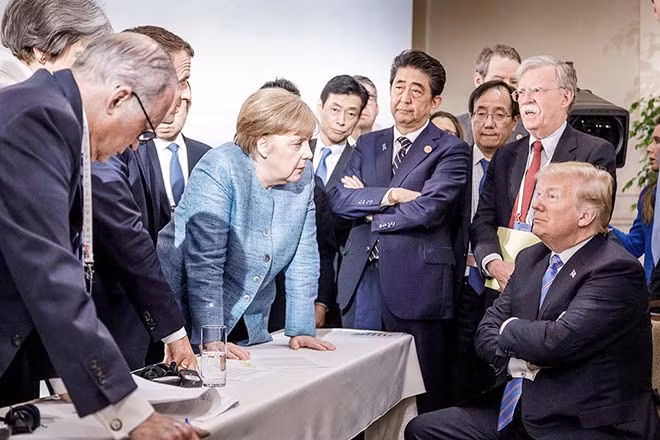 Bà Merkel tranh luận với ông Trump về tình hình xe ôtô Đức xuất khẩu sang Mỹ.