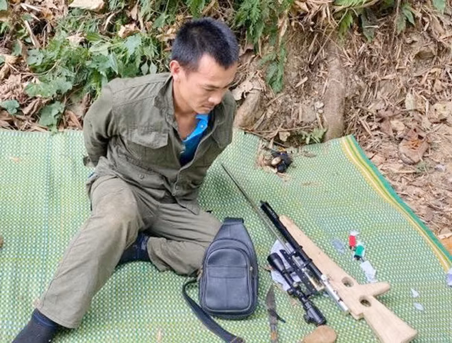 Đối tượng Lô Văn Minh bị khống chế, bắt giữ và tang vật vụ án