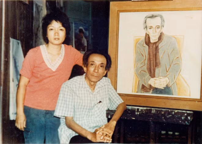Họa sỹ Nguyễn Thị Hiền thời trẻ và cha - cố nhà văn Kim Lân.