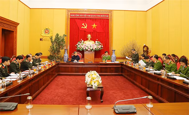 Các đại biểu dự cuộc họp.