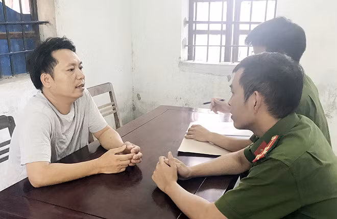 Đối tượng Nguyễn Văn Cao tại cơ quan Công an.