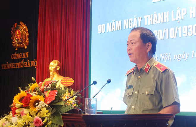 Thiếu tướng Đoàn Ngọc Hùng, Phó Giám đốc CATP phát biểu tại lễ kỷ niệm.