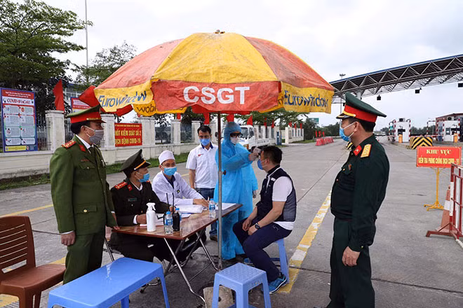 Các chốt kiểm soát với sự tham gia của các tổ chức, đoàn thể đã phát huy hiệu quả.