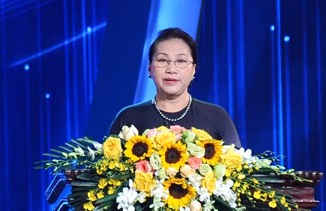 Chủ tịch Quốc hội Nguyễn Thị Kim Ngân phát biểu tại buổi lễ.
