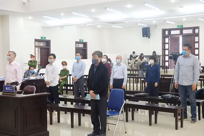 Bị cáo Nguyễn Bắc Son và đồng phạm.