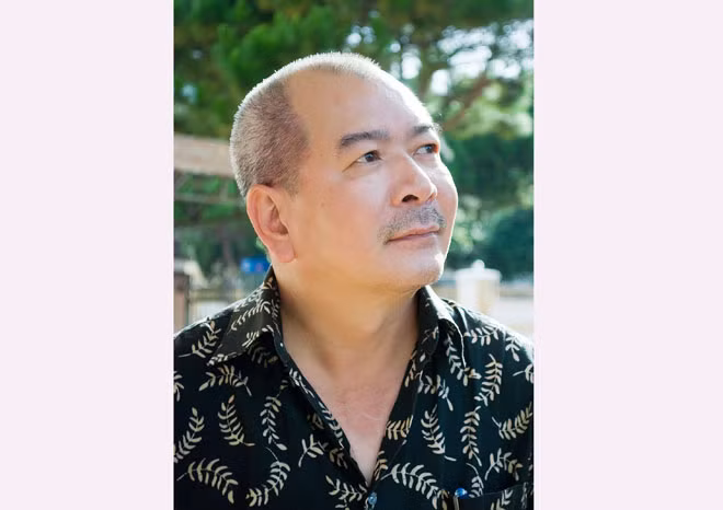 Nhà thơ Văn Công Hùng (vanconghungbvh@gmail.com)